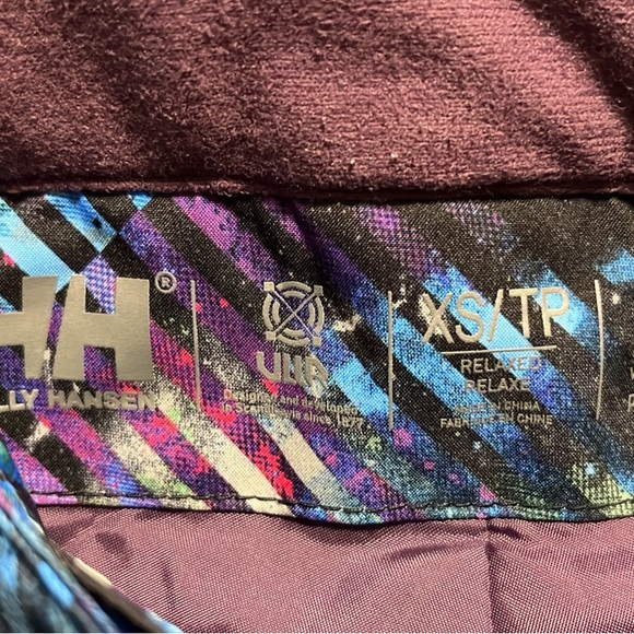 Women’s Helly Hansen Snow Pants - Picture 4 of 4